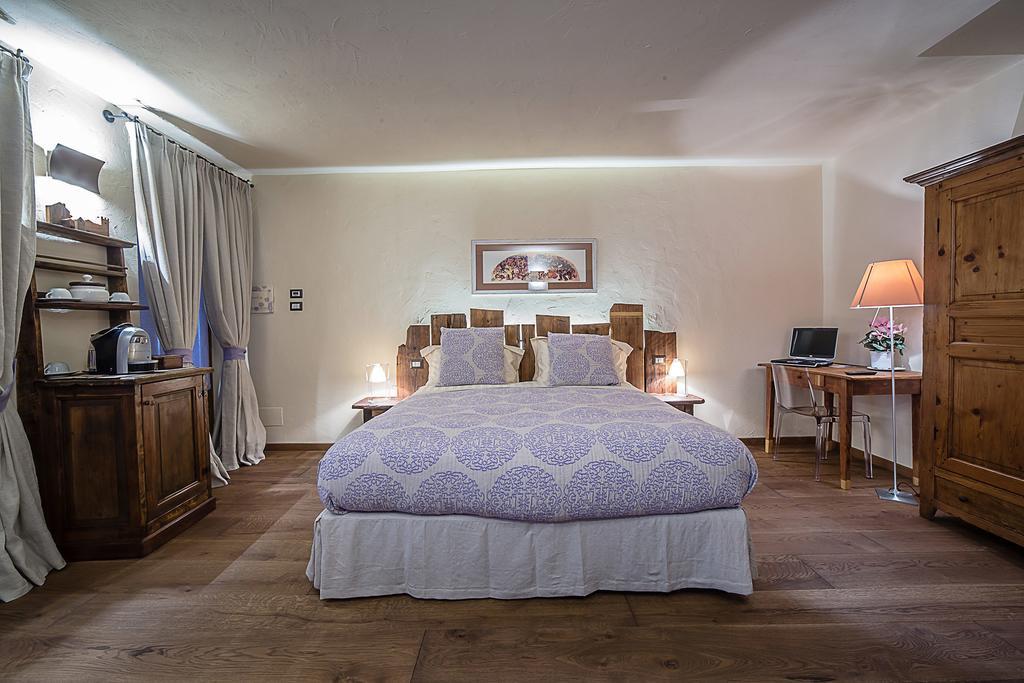 Domus Antica Aosta Hotel Bagian luar foto
